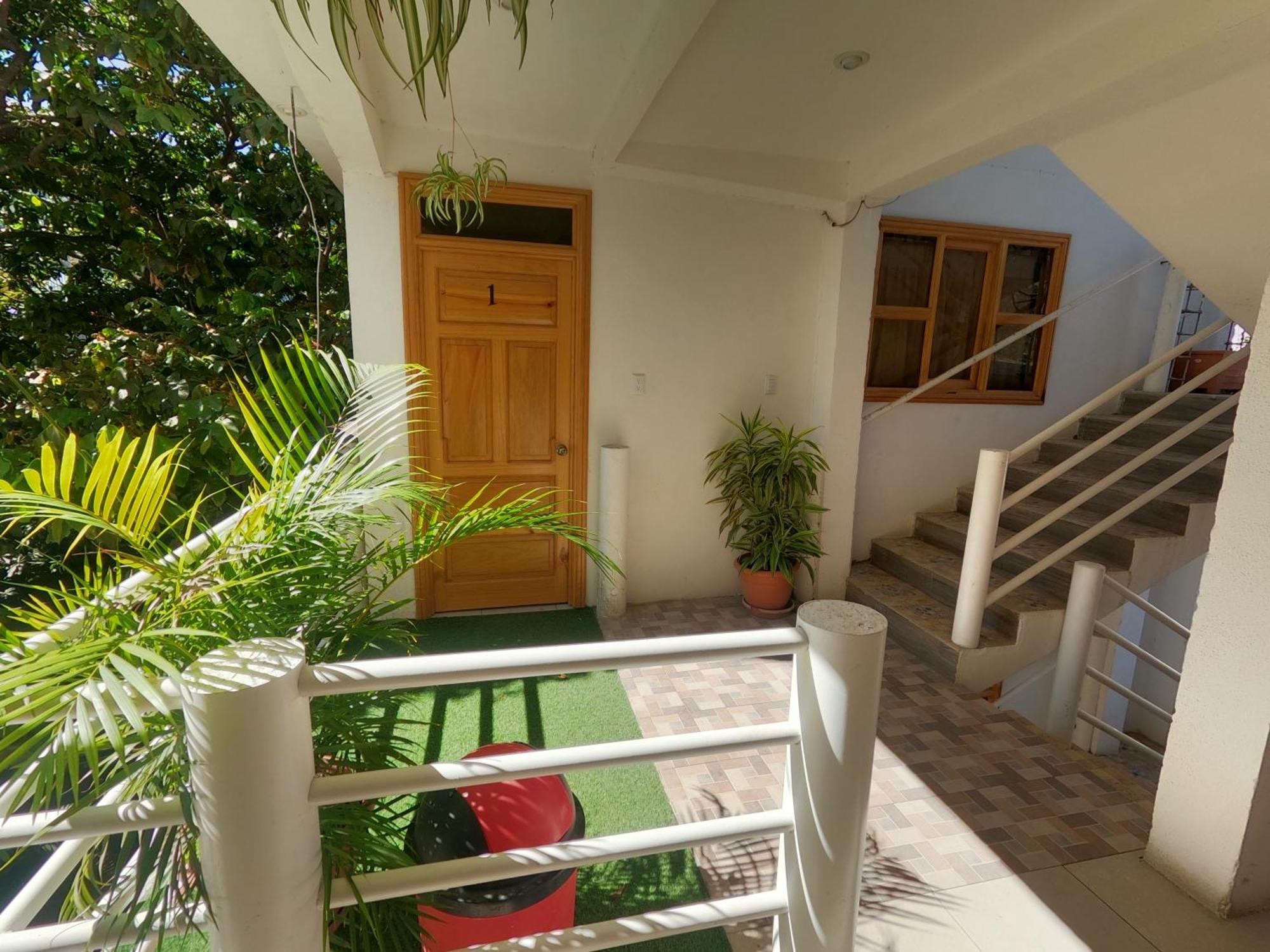 Hotel Xetawaa'L San Pedro La Laguna Exterior photo